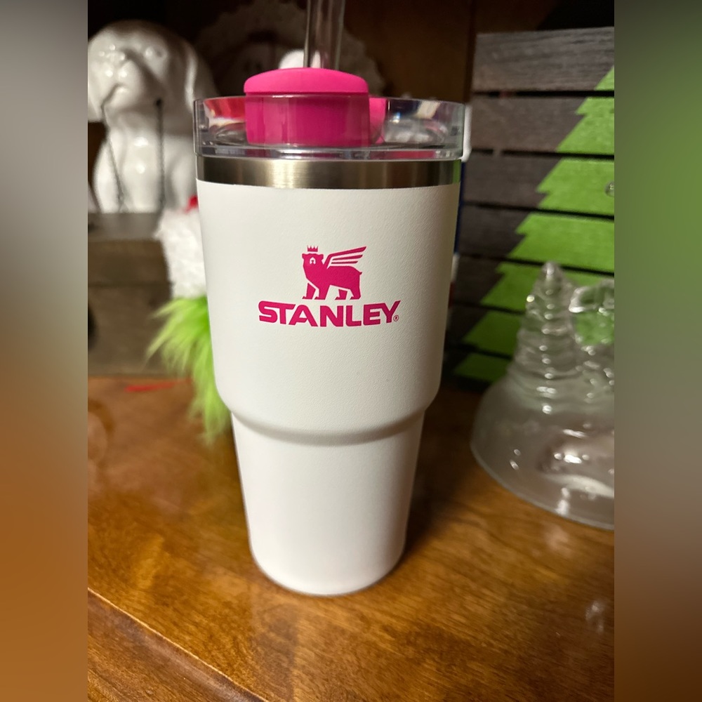 White with pink vibes 20oz quencher Dtanley tumbler